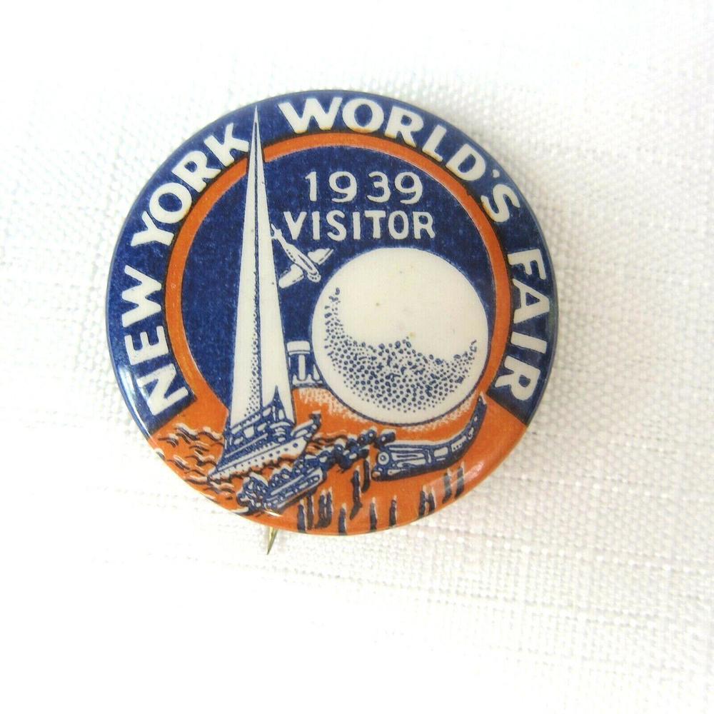 Vintage 1939 New York World's Fair Visitor Pinback Button Trylon & Perisphere